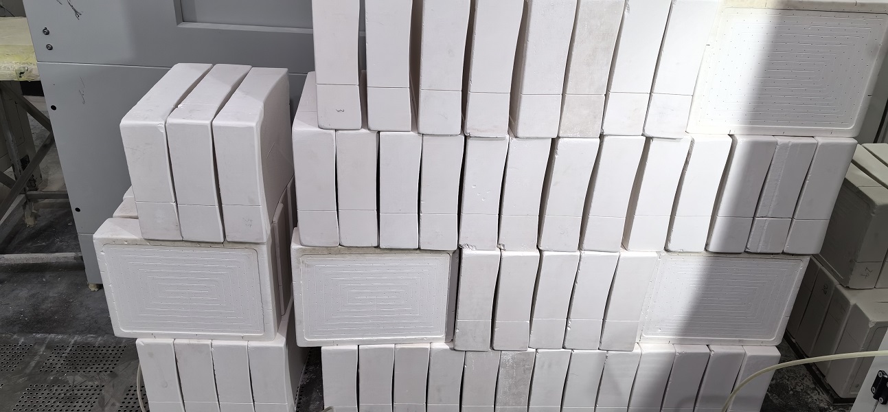 R1260 300mmX400mmX100mm Glass Bending Bricks are Ready to Ship